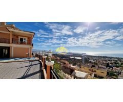 Dos Villas Independientes Semi-Adosadas con Vistas al Mar y Piscinas Privadas