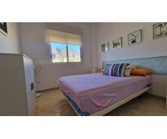 Apartamento de 2 dormitorios con vista al mar.