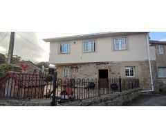 En venta Casa Rústica en Buen Estado y con Terreno en la zona de A Castellana - Aranga