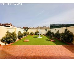 ¡Espaciosa casa en Ogíjares con terrazas y gran cochera!