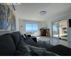 Espectacular villa recientemente renovada con piscina y apartamento separado en la planta baja.