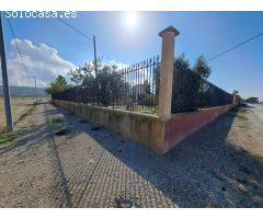 FINCA RURAL CON 4 VIVIENDAS Y NAVE