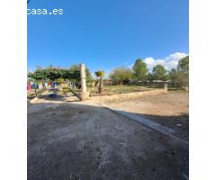 FINCA RURAL CON 4 VIVIENDAS Y NAVE