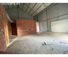 FINCA DE OLIVOS CON DOS NAVES