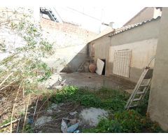 CASA CON PATIO EN PLENO CENTRO DE PUERTO LUMBRERAS
