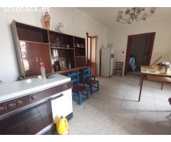 CASA CON PATIO JUNTO AL CENTRO DE PUERTO LUMBRERAS