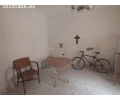 CASA CON PATIO JUNTO AL CENTRO DE PUERTO LUMBRERAS