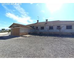 CHALET DE LUJO PARA REFORMAR JUNTO A LA ESTACIÓN DE PTO. LUMBRERAS