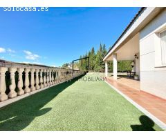Casa independiente 4 hab, jardín con piscina y garaje en Font pineda, Pallejà