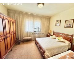 Casa adosada de 3 habitaciones, terraza y garaje en Poble Nou, Vilafranca del Penedès