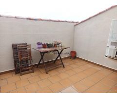 Piso de 3 habitaciones con buhardilla, terraza y plaza de aparcamiento en Llorenç del Penedès