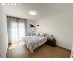 Casa adosada con terraza, jardín y 4 habitaciones en Santa Margarida i els Monjos