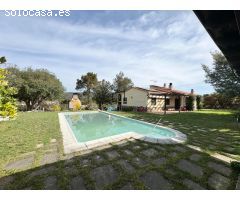Encantadora casa a cuatro vientos con gran jardín y piscina en Mas Gassons (Querol)