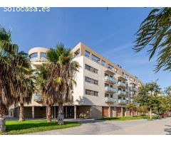 Oportunidad de Alquiler: Local en Ciutat Fallera, 219 m² con salida de humos y gran visibilidad
