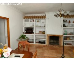 FINCA DE 2 HECTAREAS CON VIVIENDA, 3 DORMITORIOS, 2 BAÑOS, AGUA DE RED , LUZ, BUEN ACCESO Y VISTAS