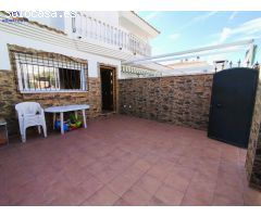 ADOSADO EN URB. NUEVO PORTIL,  TOTALMENTE RENOVADO Y LISTO PARA VIVIR