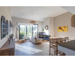 VILLA SEMINUEVA EN NUEVO PORTIL