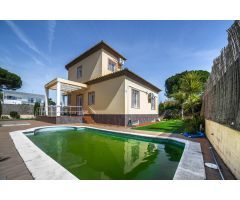 CHALET INDEPENDIENTE EN URB. LAS PALMERITAS - LA REDONDELA/ISLA CRISTINA