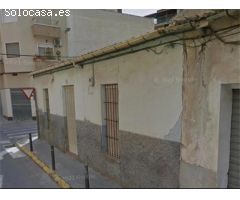 VENTA DE CASA PARA REFORMAR O SOLAR PARA EDIFICAR