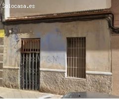 OPORTUNIDAD CASA PARA REFORMAR CERCA DE LA AVENIDA