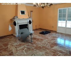 SE VENDE CHALET EN ZONA NORTE