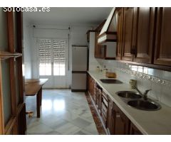 SE VENDE CHALET EN ZONA NORTE