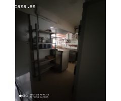 SE TRASPASA NEGOCIO DE PANADERIA-PASTELERIA.