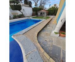 SE VENDE FANTASTICO CHALET