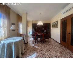 CASA EN EL CENTRO DE CAMARLES