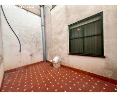 Piso con almacén en Ferreries.