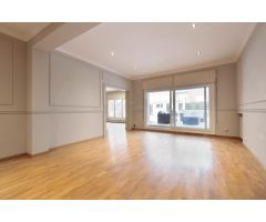 Preciosa planta baja con terraza de 100 m2