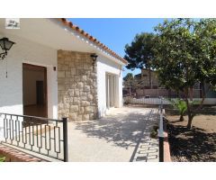 Alquiler de chalet independiente de una planta en la Eliana