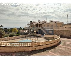 CHALET EN PARTIDA SAN ANTONIO DE LA FLORIDA. Precio 390.000-€ negociable.