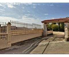 CHALET EN PARTIDA SAN ANTONIO DE LA FLORIDA. Precio 390.000-€ negociable.