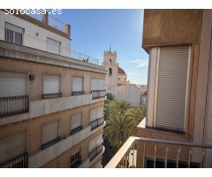VIVIENDA DE 196M2 EN CALLE MAYOR DE 5 HABITACIONES A REFORMAR.