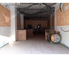 Local comercial en alquiler. Alzira