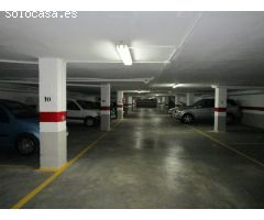 Plaza de garaje en venta en Alzira.