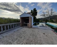 Casa de campo adosada en La Barraca