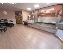 Casa en venta en Corbera con bajo comercial y dos viviendas