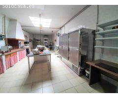 Casa en venta en Corbera con bajo comercial y dos viviendas