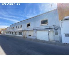 Nave industrial en venta en Castelló de la Ribera