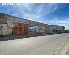 Nave industrial en venta en Castelló de la Ribera