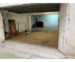 Garaje cerrado en zona Plaza del Reino-Comisaría