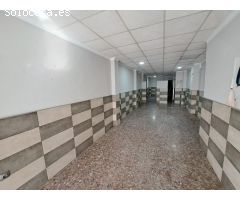 Local comercial en alquiler en Alzira