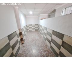 Local comercial en alquiler en Alzira