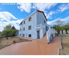 Encantadora casa de dos plantas en Riola