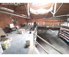 Se vende almacén en el centro de Corbera
