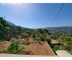 Se vende chalet con impresionantes vistas y una hectárea de terreno en la Barraca de Aigues Vives