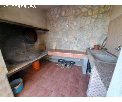Se vende chalet con impresionantes vistas y una hectárea de terreno en la Barraca de Aigues Vives