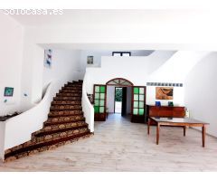 Amplio chalet con casa de invitados y 25000 metros de terreno